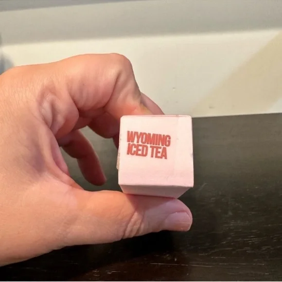 Jeffree Star Wyoming Ice Tea Velvet Trap Matte Lipstick - Picture 3 of 10